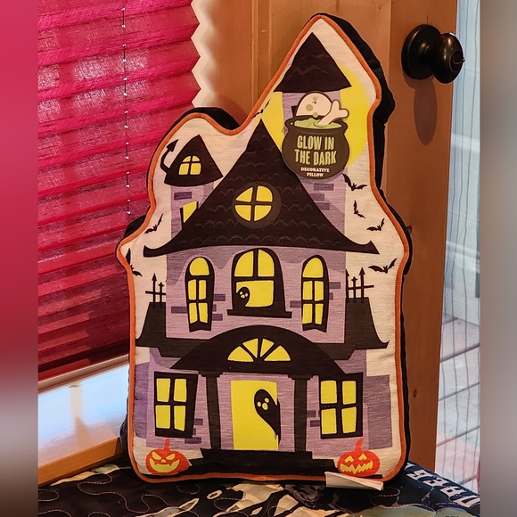 Haunted House Glow in the Dark Pillow with Ghosts, Pumpkins, and Bat's - Picture 2 of 5